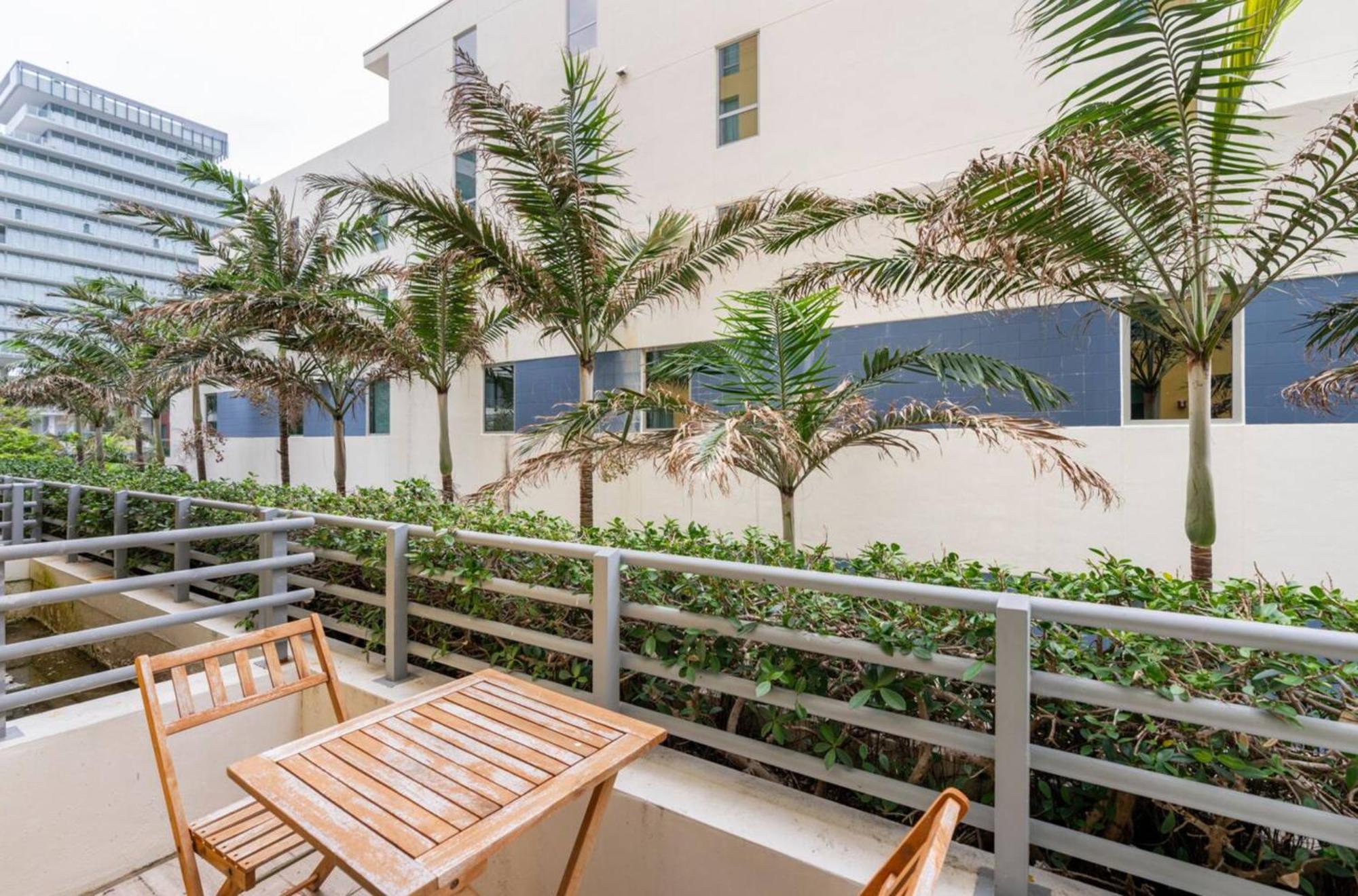Beachfront Bentley Hotel One Bedroom Suite With Balcony And Beach Access Miami Beach Luaran gambar
