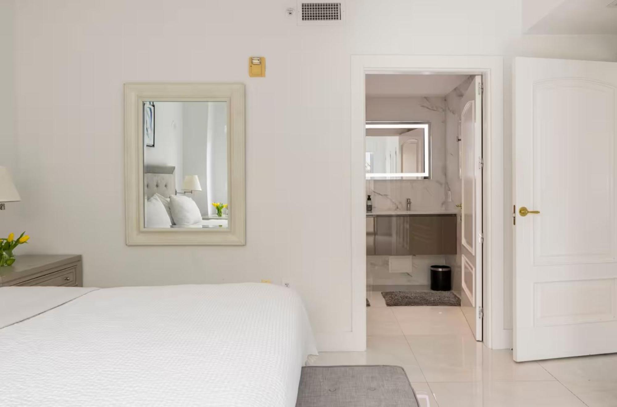 Beachfront Bentley Hotel One Bedroom Suite With Balcony And Beach Access Miami Beach Luaran gambar